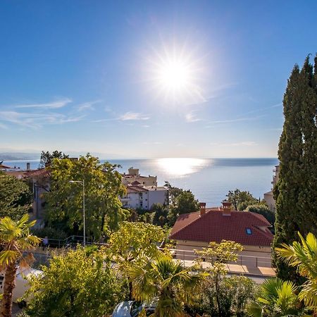Апартаменти Altamar Seaview Опатія Екстер'єр фото